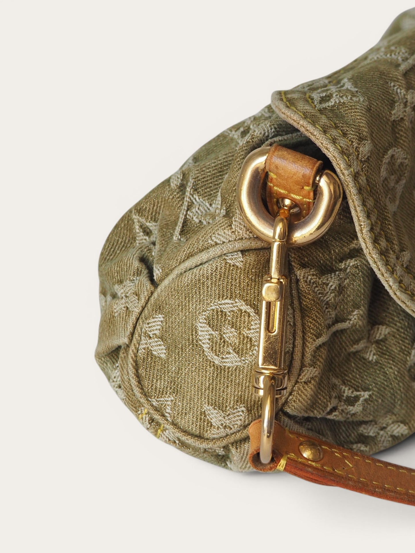 LOUIS VUITTON PLEATY PM
