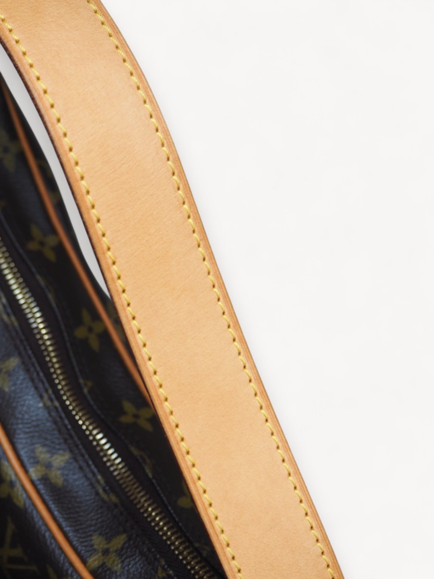 LOUIS VUITTON CROISSANT MM