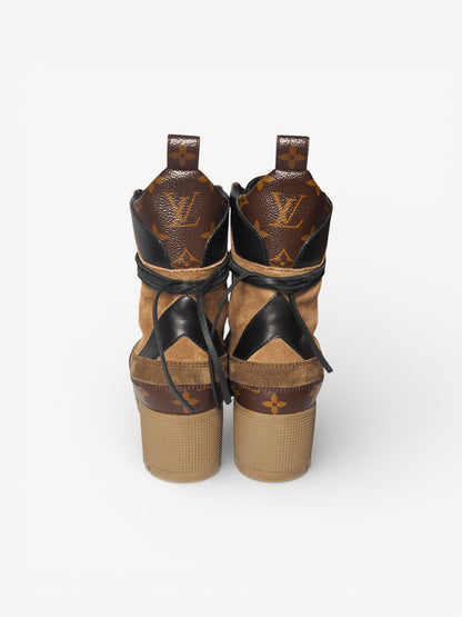 LOUIS VUITTON LAUREATE DESERT BOOTS - 36