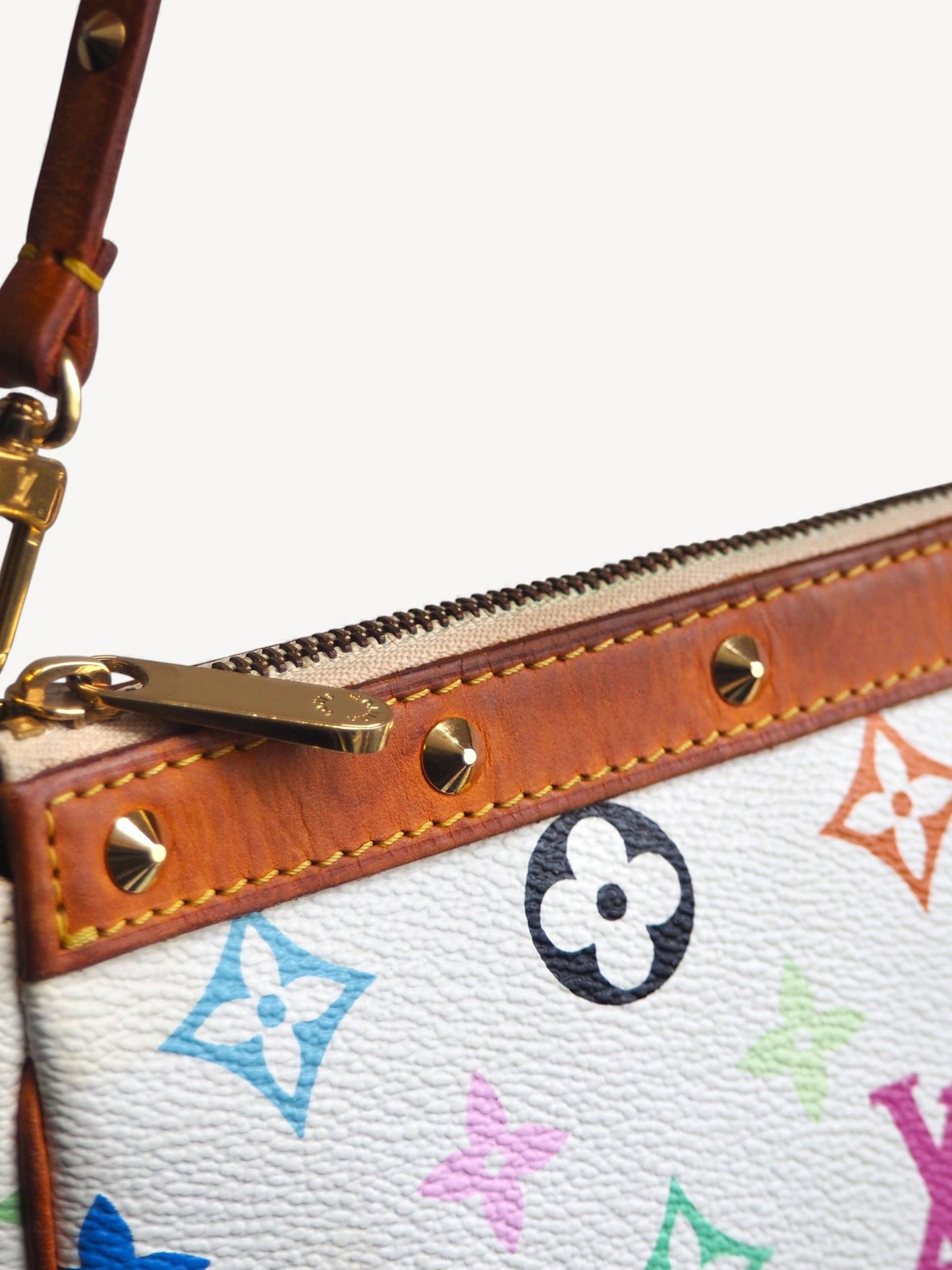 LOUIS VUITTON POCHETTE ACCESSOIRES