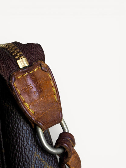 LOUIS VUITTON POCHETTE ACCESSOIRES