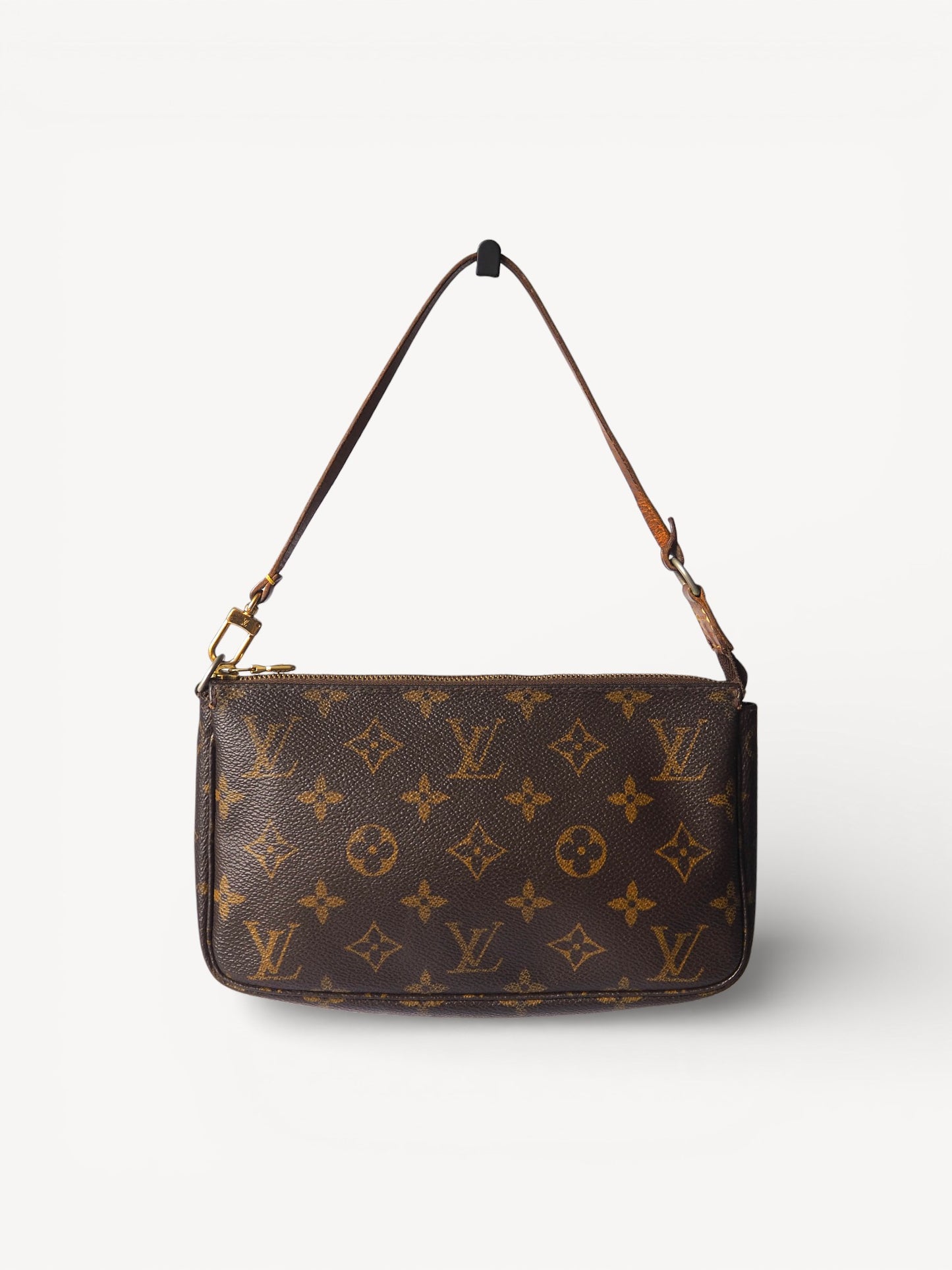 LOUIS VUITTON POCHETTE ACCESSOIRES