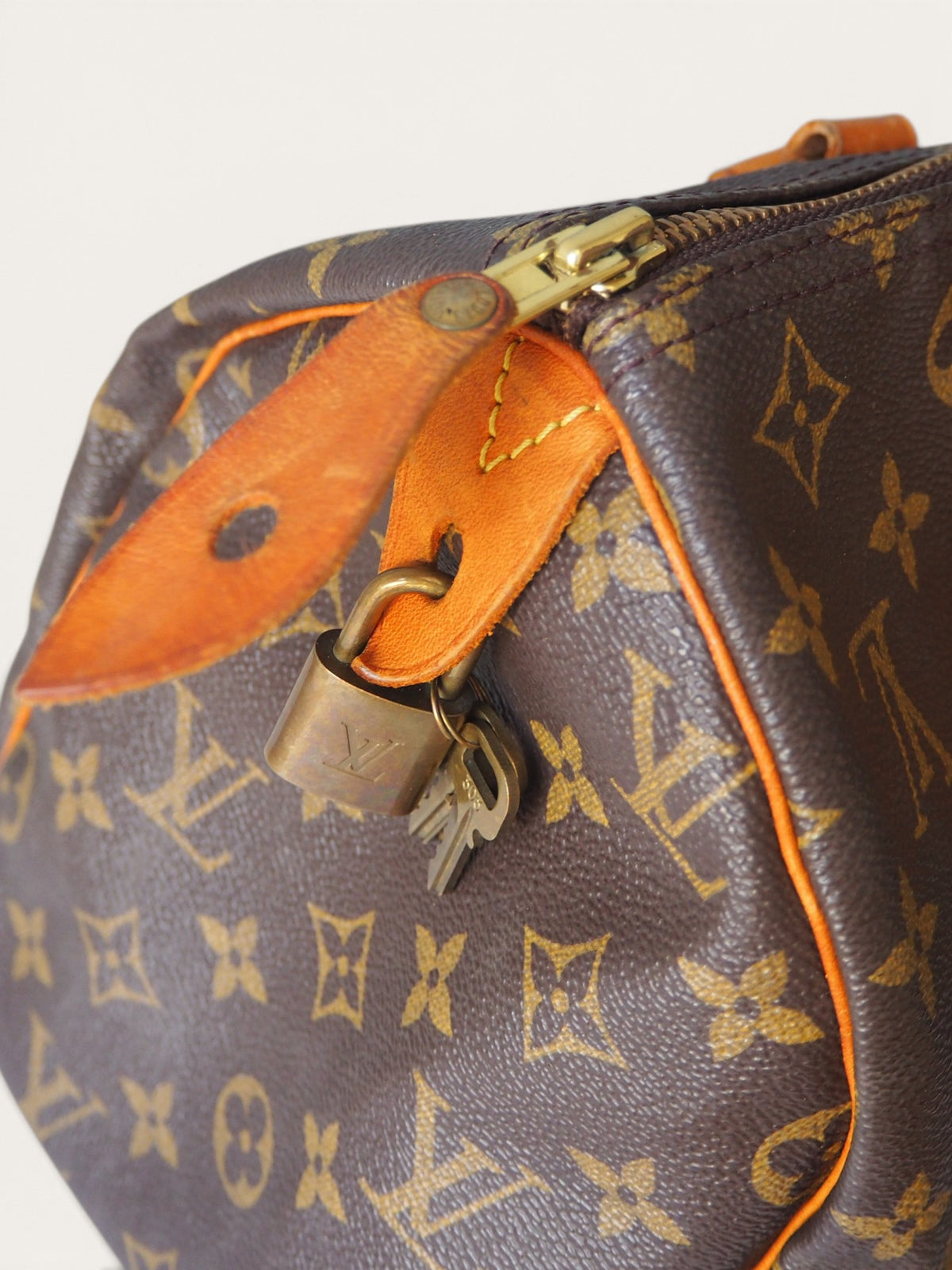 LOUIS VUITTON SPEEDY 30