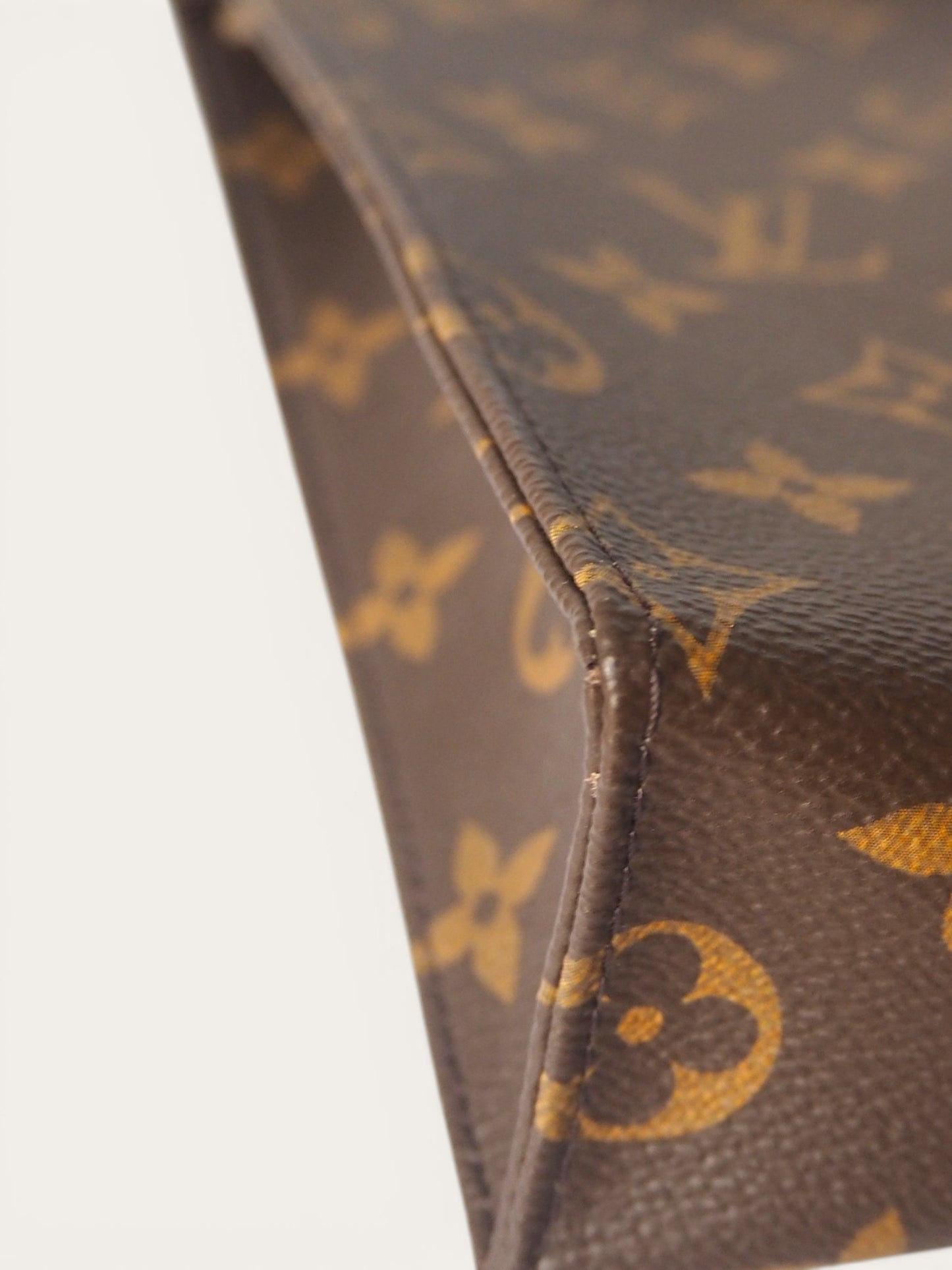 LOUIS VUITTON POCHE TOILETTE GM