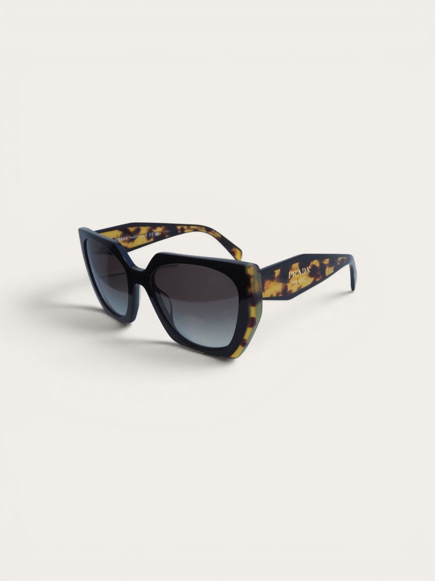 Prada – Archives de Luxe