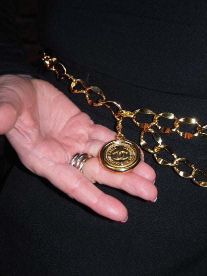CHANEL CC MEDAILLON CHAIN BELT