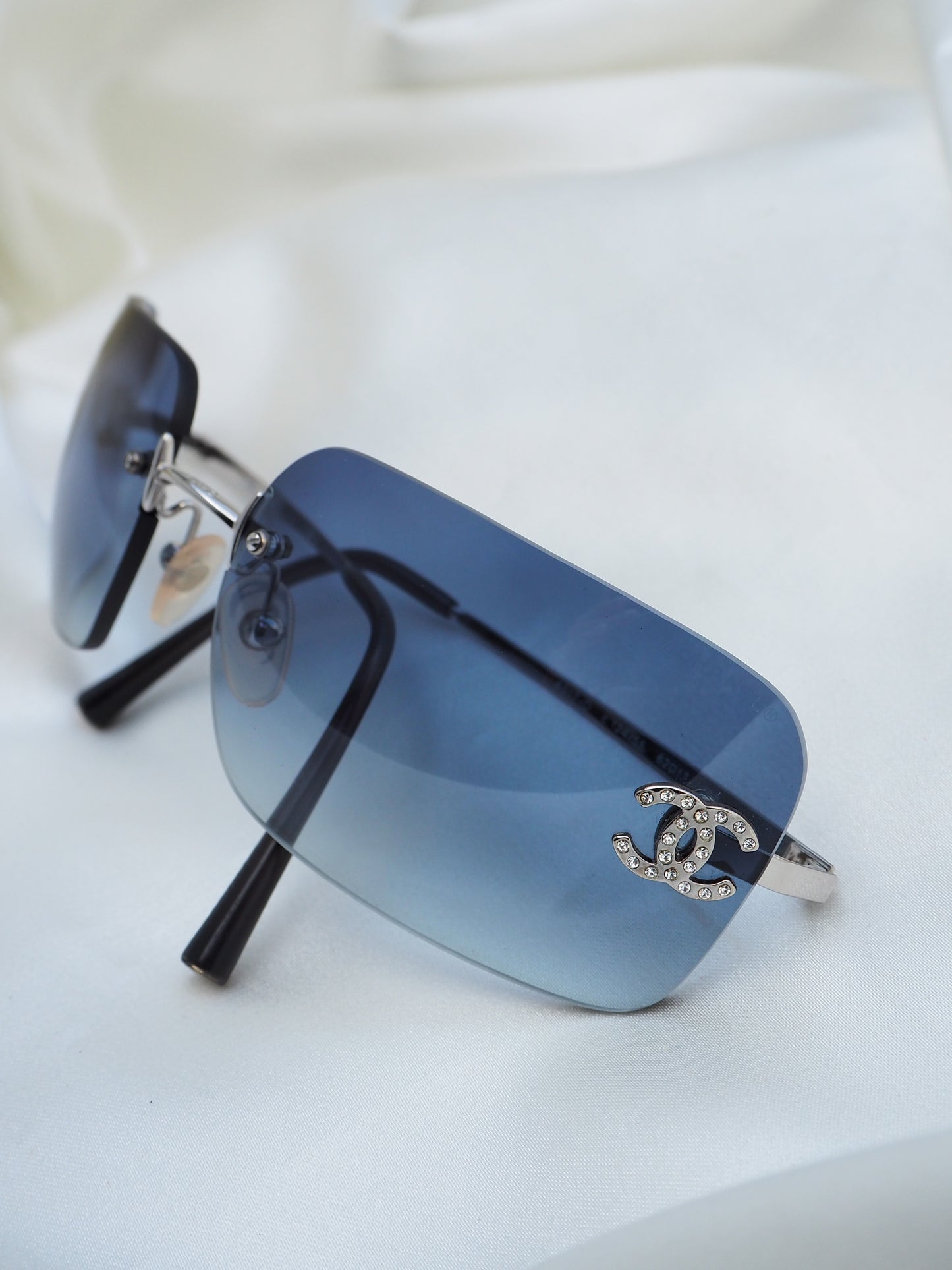 CHANEL 4017-D CRYSTAL CC LOGO RIMLESS SUNGLASSES BLUE