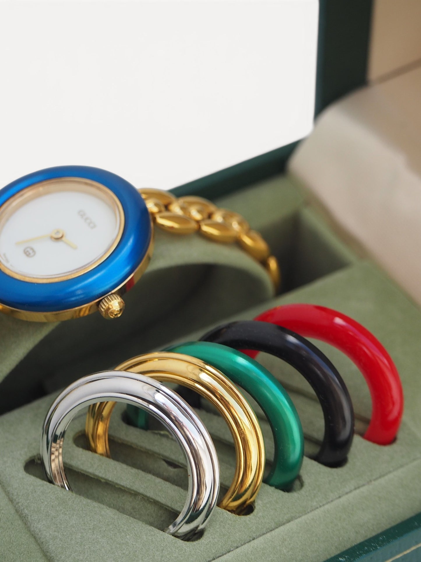 GUCCI INTERCHANGEABLE BEZEL WATCH