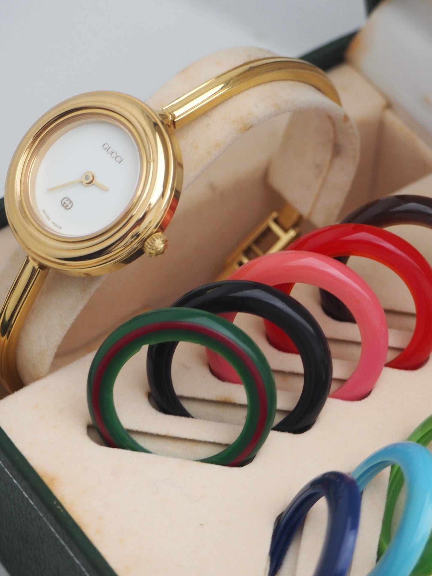 GUCCI INTERCHANGEABLE BEZEL WATCH