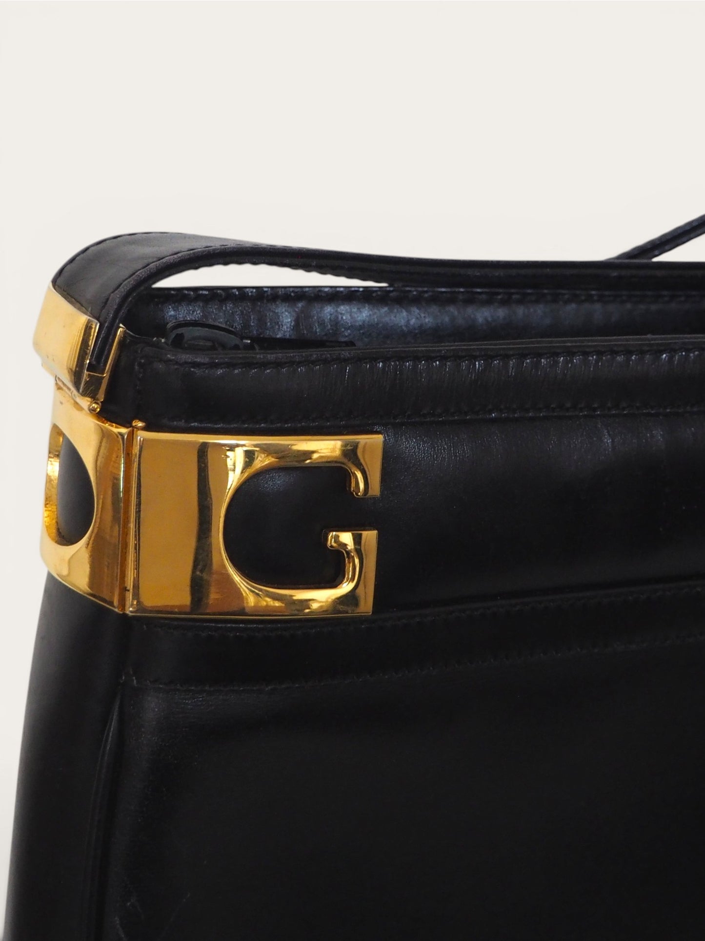 GUCCI SHOULDER BAG