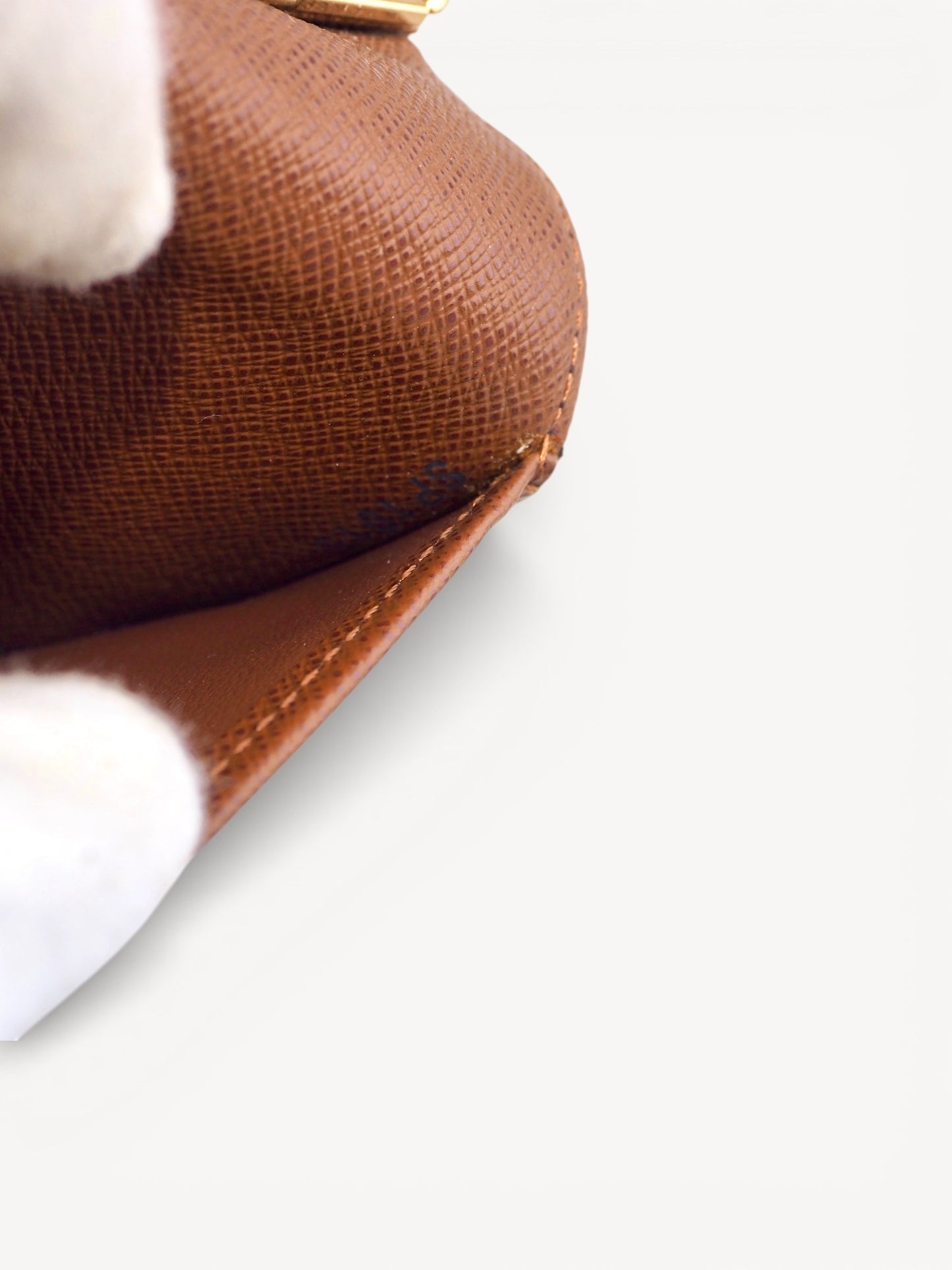LOUIS VUITTON SMALL AGENDA COVER