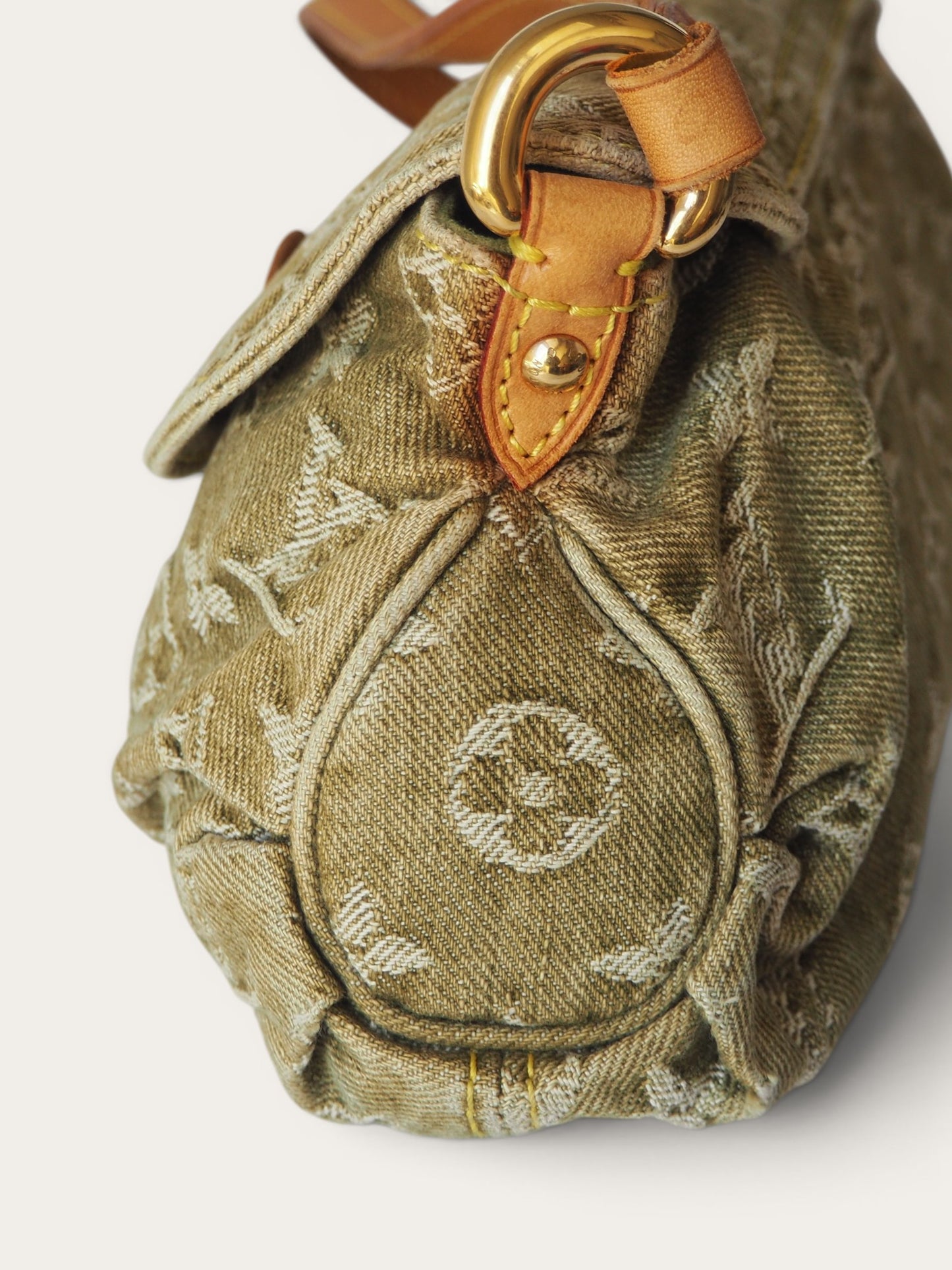 LOUIS VUITTON PLEATY PM