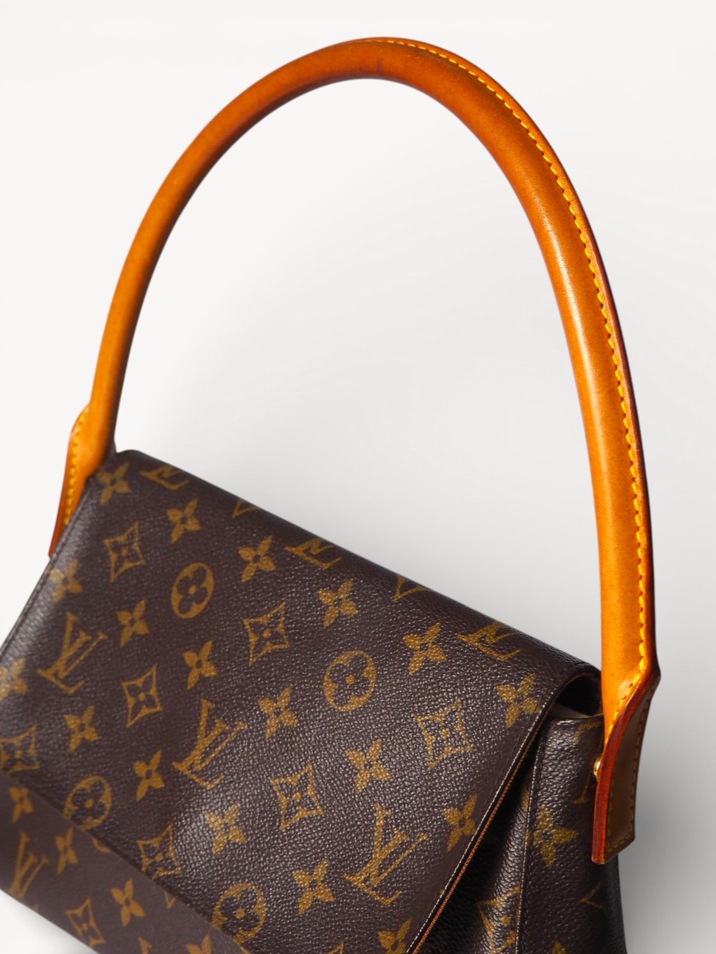 LOUIS VUITTON LOOPING PM